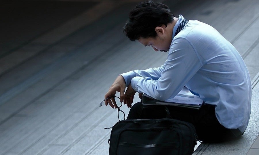 Nhiều đàn ông trẻ hiện nay có thu nhập ổn định, thậm chí cao, nhưng cuối tháng vẫn “rỗng túi”.