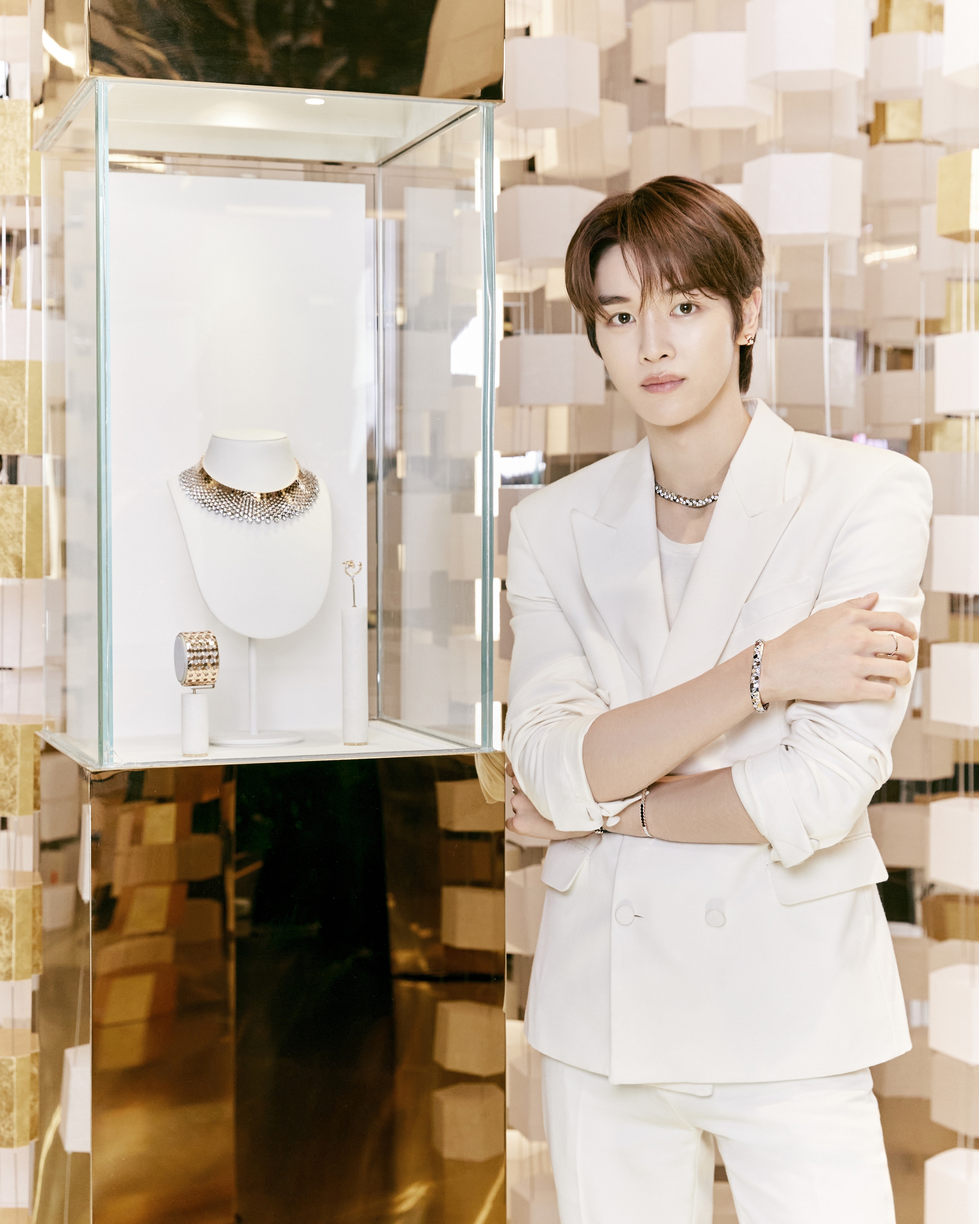 Soobin sánh vai cùng Song Hye Kyo và dàn sao K-pop tại “Tổ ong Chaumet” ở Seoul - Ảnh 6.