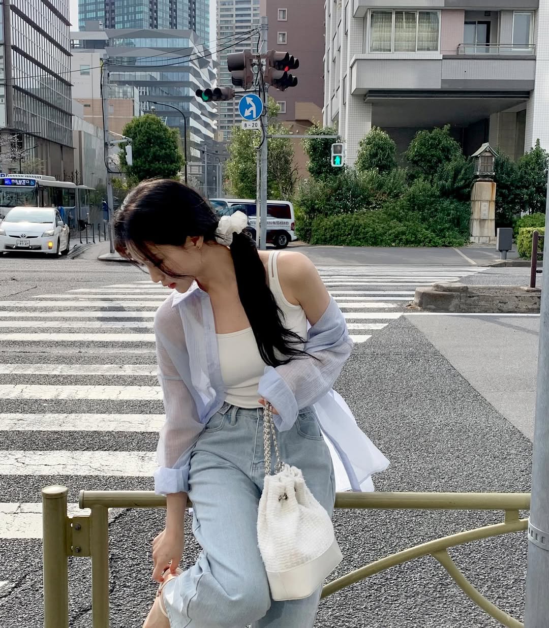 4 kiểu "áo chống nắng" sành điệu phụ nữ Hàn chăm diện nhất- Ảnh 5.