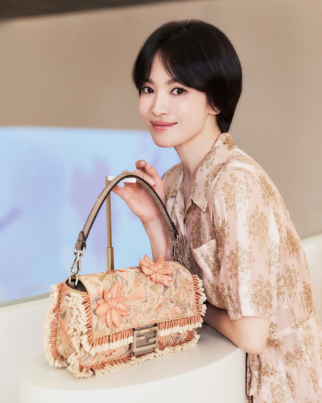 Nàng thấp bé ngoài 40 tuổi nhất định phải học 5 chiêu ăn vận tôn dáng thanh lịch như Song Hye Kyo- Ảnh 3.