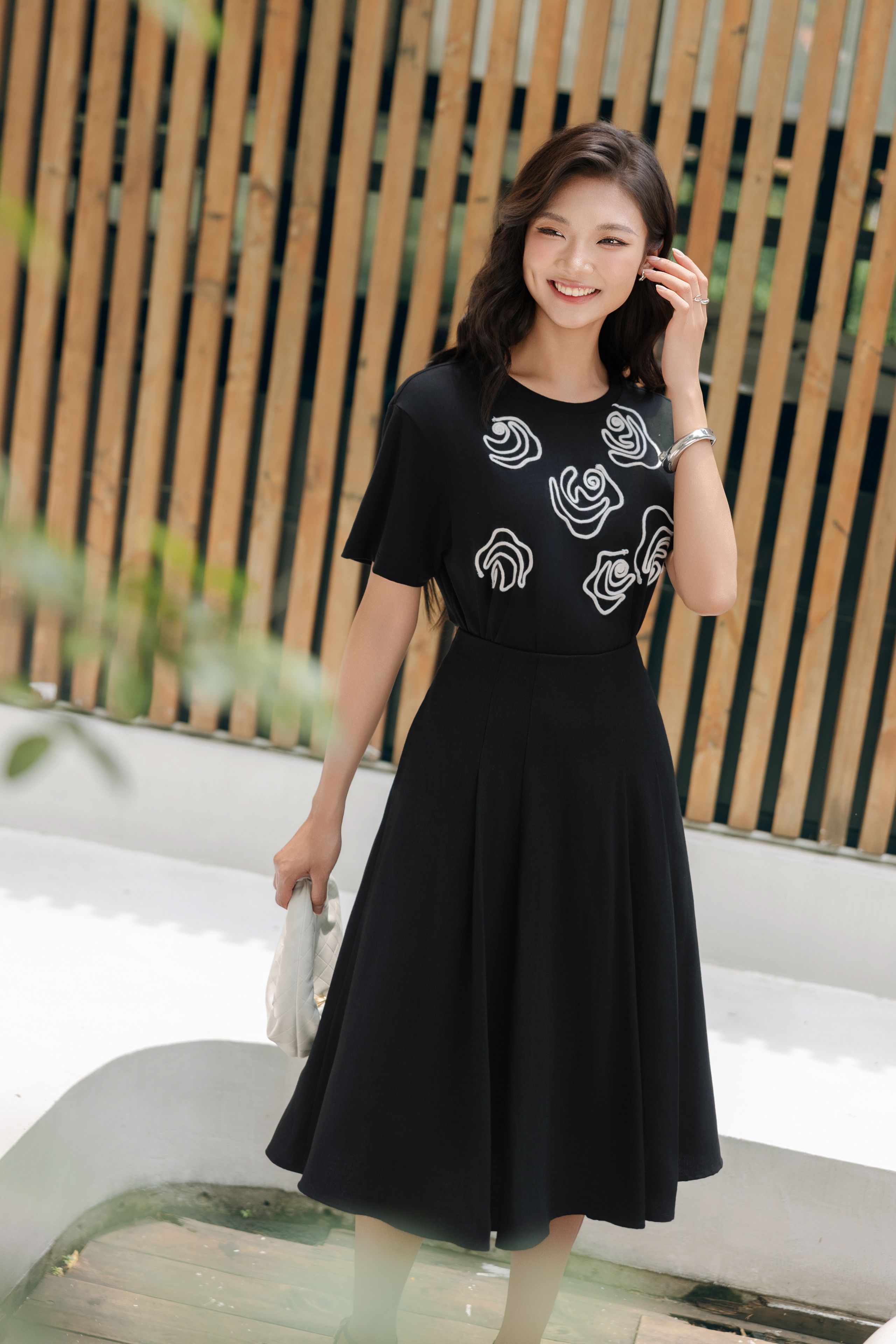 Váy "2 trong 1" - Rạng rỡ đi làm, tỏa sáng đêm tiệc- Ảnh 5.