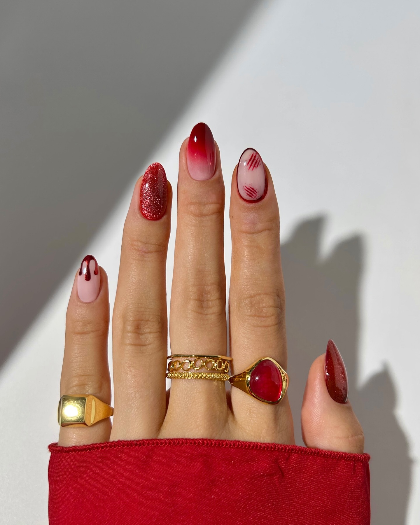 Ý tưởng nail Halloween màu đỏ