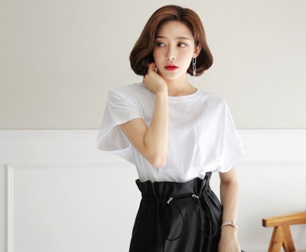 Đây là công thức được nhiều cô gái Hàn ưa chuộng vì vừa dễ thương vừa cá tính. 