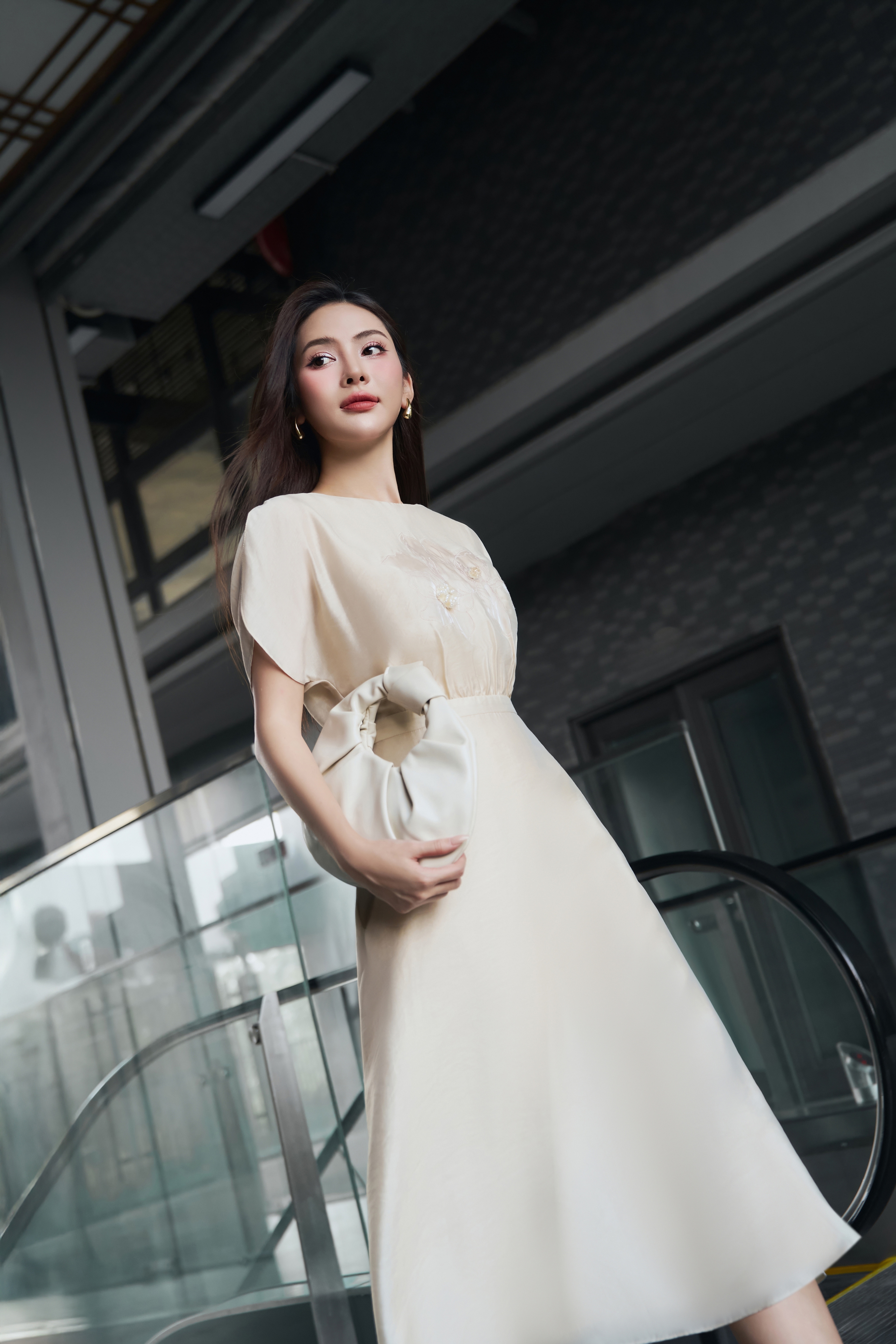 Váy "2 trong 1" - Rạng rỡ đi làm, tỏa sáng đêm tiệc- Ảnh 6.