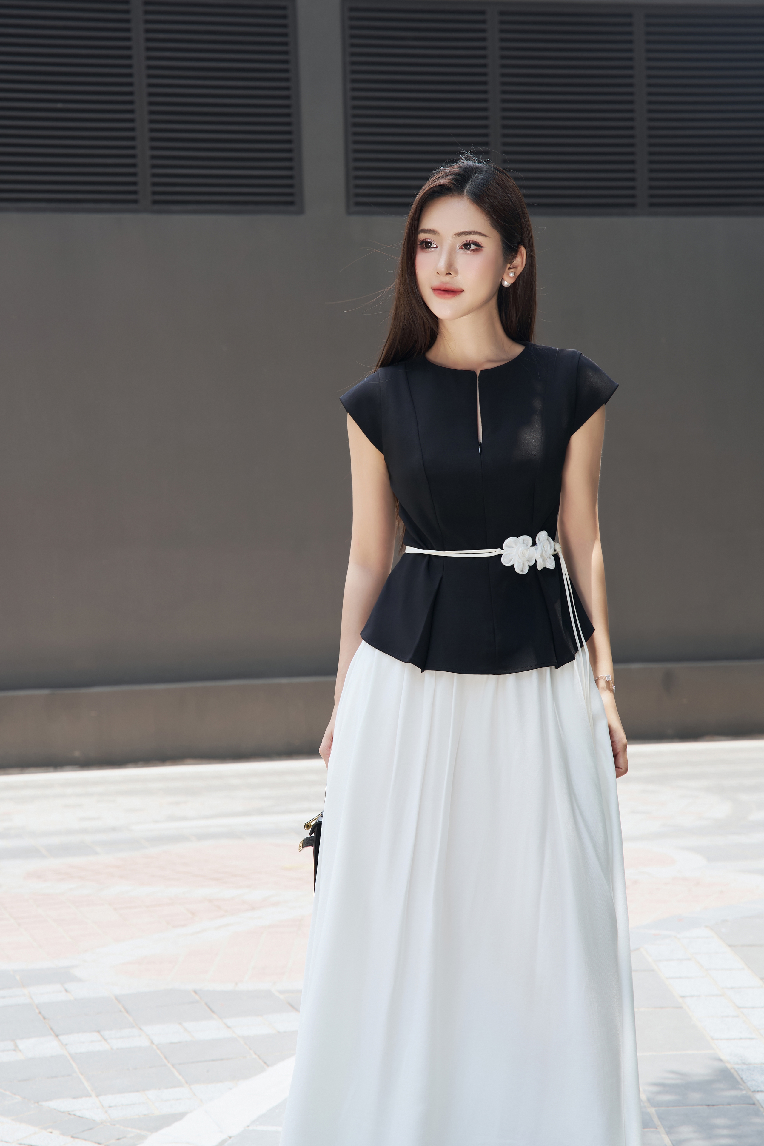 Váy "2 trong 1" - Rạng rỡ đi làm, tỏa sáng đêm tiệc- Ảnh 3.