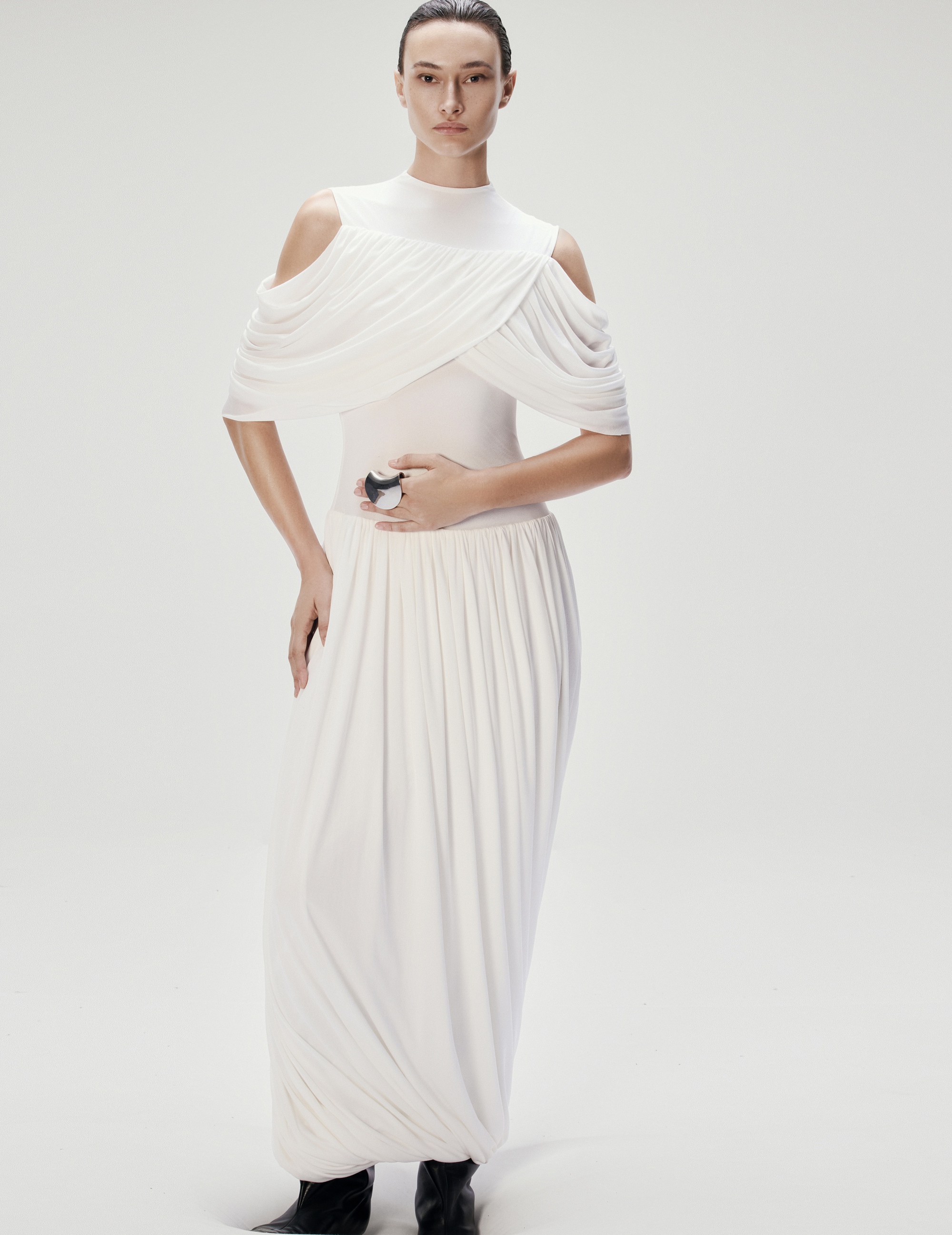 "Trí tuệ tính nữ" - ngôn ngữ thời trang định hình vẻ đẹp phụ nữ hiện đại- Ảnh 8.