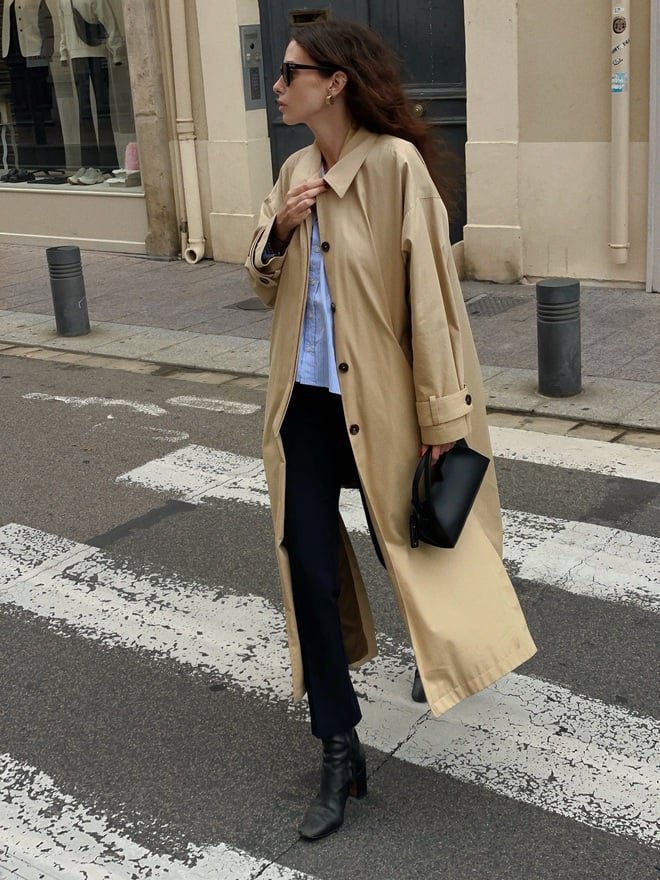 Không thể nói đến thời trang Pháp mà thiếu chiếc áo trench coat. 