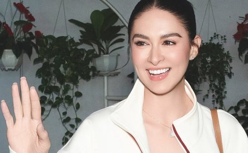 Marian Rivera tin rằng mỗi người phụ nữ đều cần hiểu làn da của mình để biết cách chăm sóc đúng đắn. 