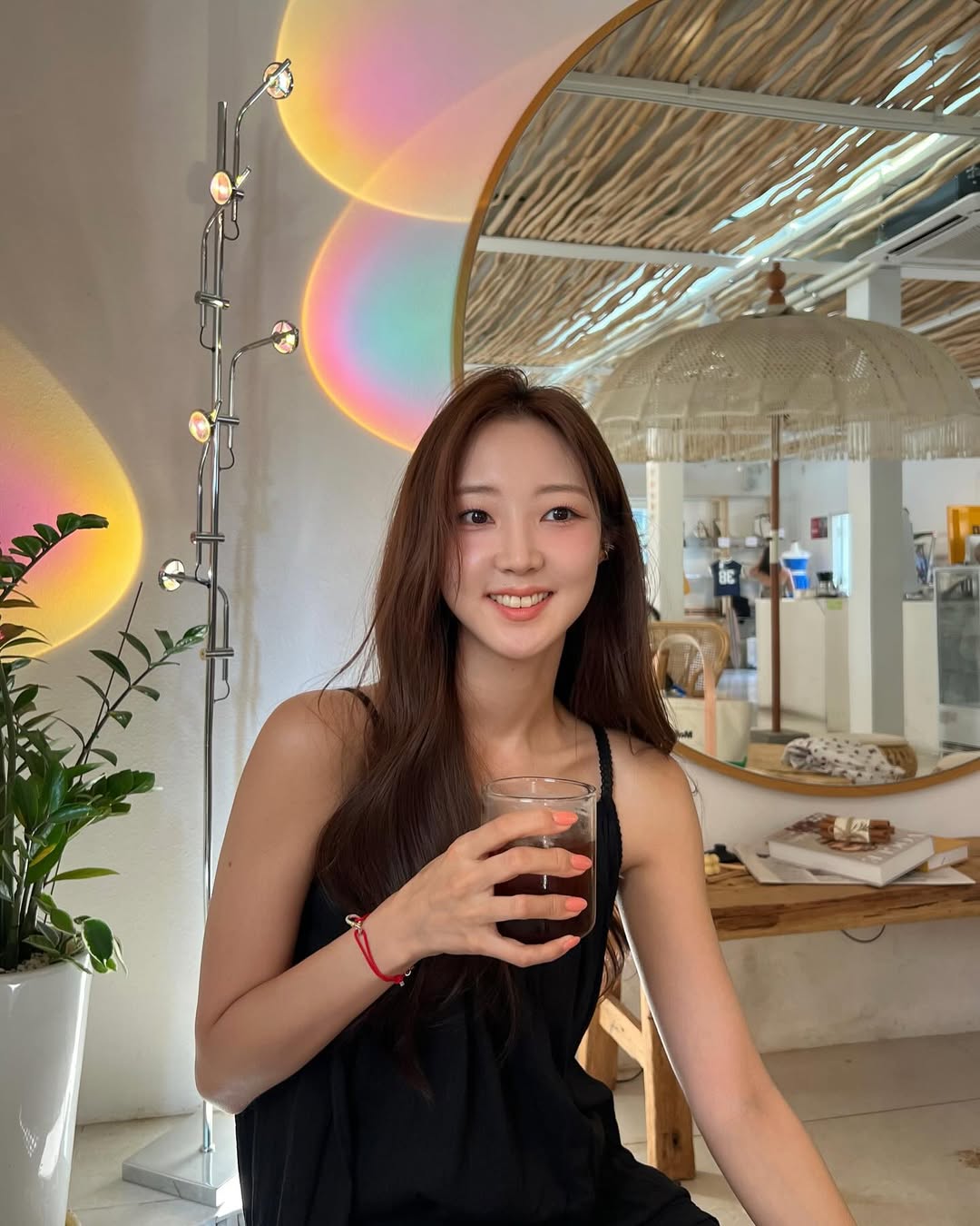 10 tuyệt chiêu "bơm nước cho da" hiệu quả mà phụ nữ ngoài 30 tuổi không thể bỏ qua- Ảnh 3. 10 tuyệt chiêu "bơm nước cho da" hiệu quả mà phụ nữ ngoài 30 tuổi không thể bỏ qua- Ảnh 3.