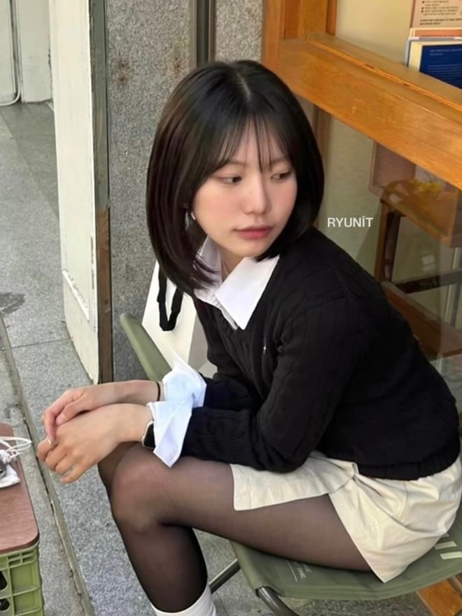 Đây là kiểu tóc cân bằng giữa sự trẻ trung và thanh lịch.