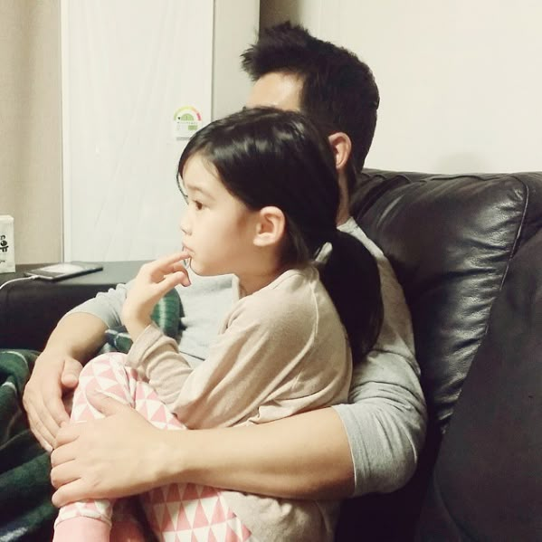 Khi con gây hại, điều con cần không phải là sự bao biện của cha mẹ!- Ảnh 1.