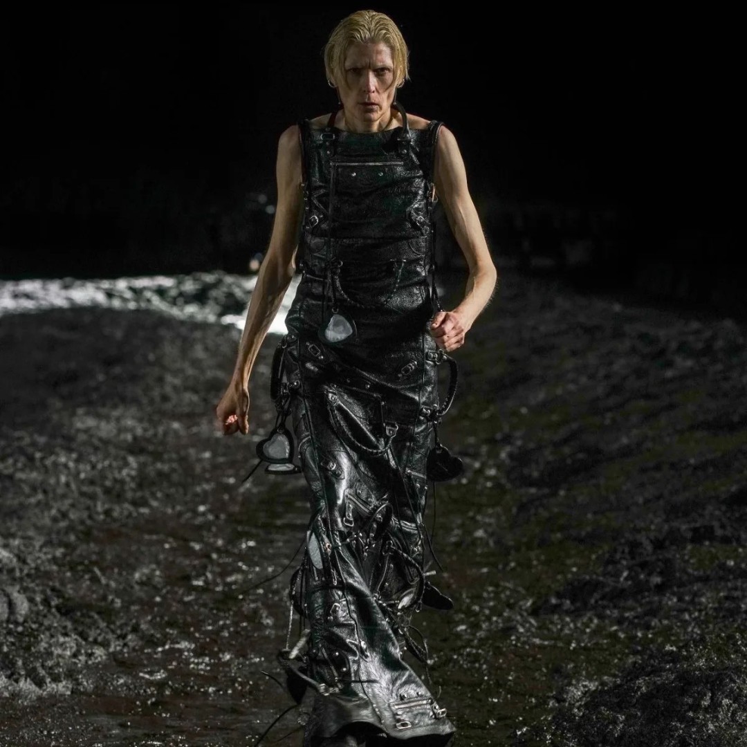 Hinh anh Vẻ đẹp lấm lem từ bùn đất trong thời trang và làm đẹp 7