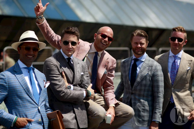 Không cần khoe mẽ: 5 đặc trưng của người có khí chất đi đến đâu cũng được nể trọng, chú ý - Ảnh 3.