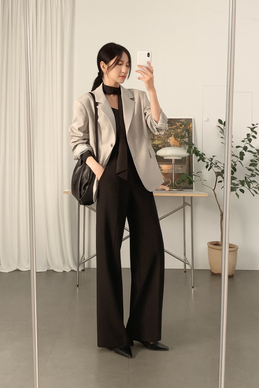 Quần ống rộng – biểu tượng của sự tự tin và tự do.