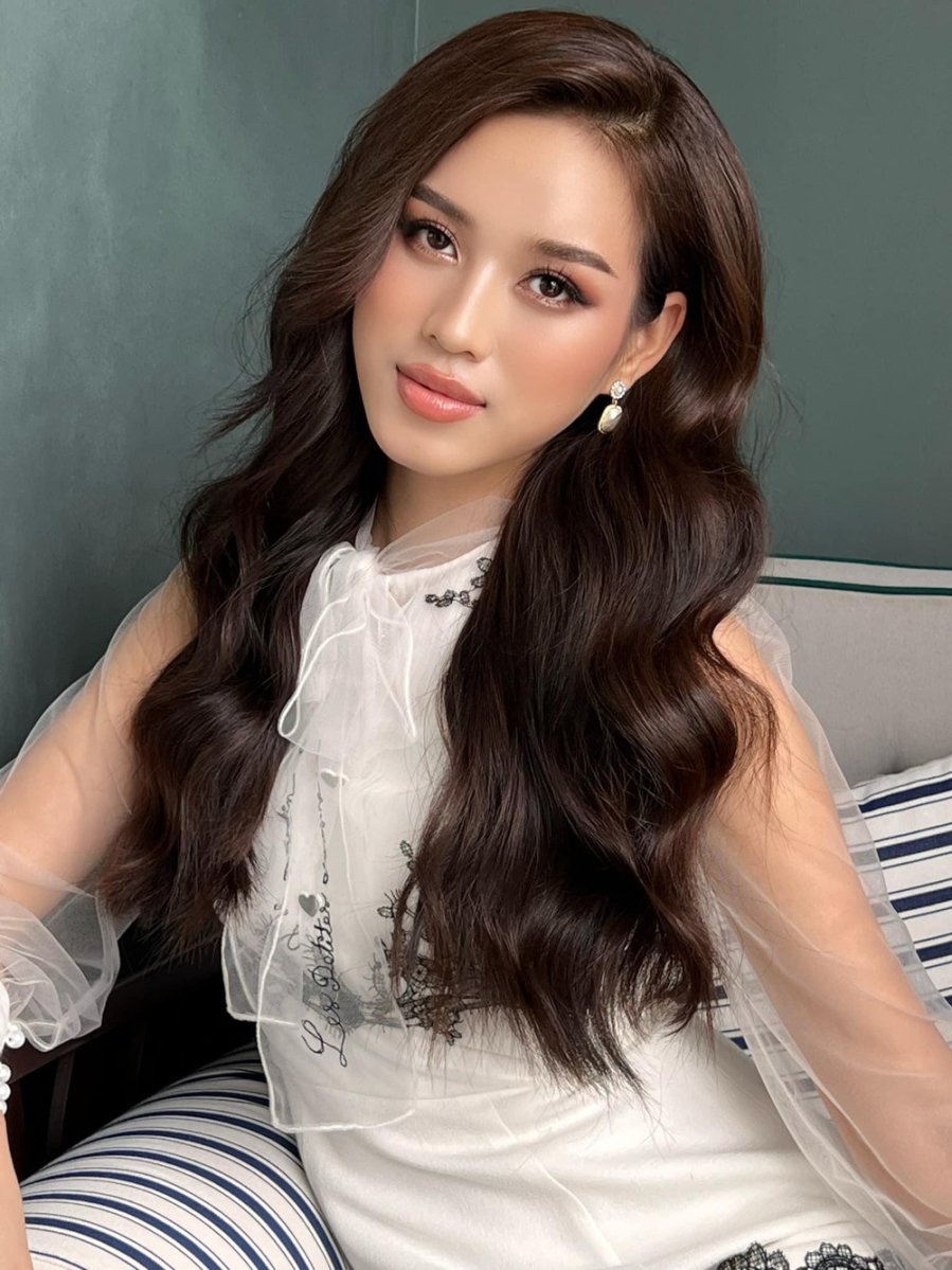 Sau thời gian chăm sóc đều đặn, Đỗ Thị Hà nhận thấy tóc con mọc nhiều hơn, sợi tóc dày và có độ đàn hồi tốt hơn trước.