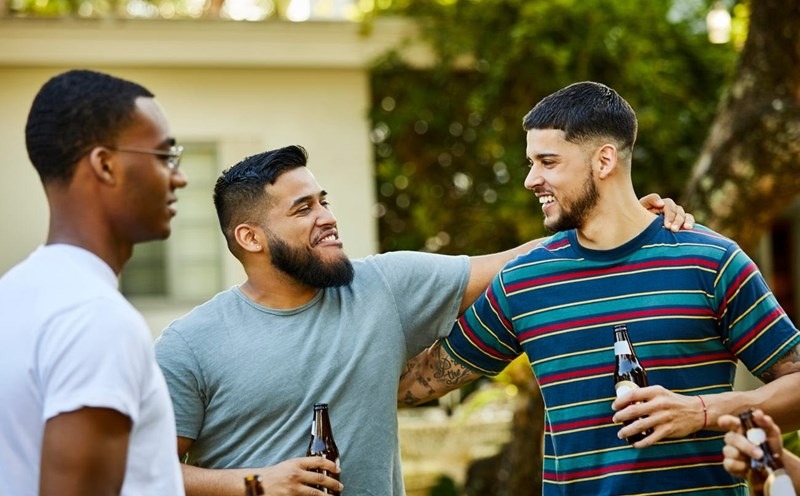 Ba kiểu người càng chơi càng thấy quý, mất rồi mới biết khó tìm - Ảnh 2.