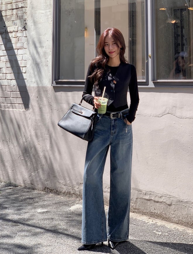 Áo thun luôn là “người bạn thân” của mọi tín đồ thời trang.