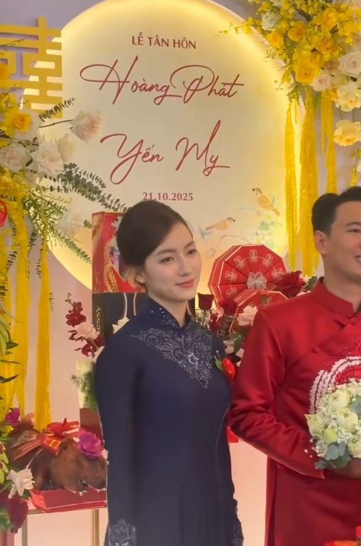 "Mẹ chồng trẻ nhất nước", sao mà giống diễn viên Phương Anh Đào: Danh tính hé lộ điều thú vị - Ảnh 1.