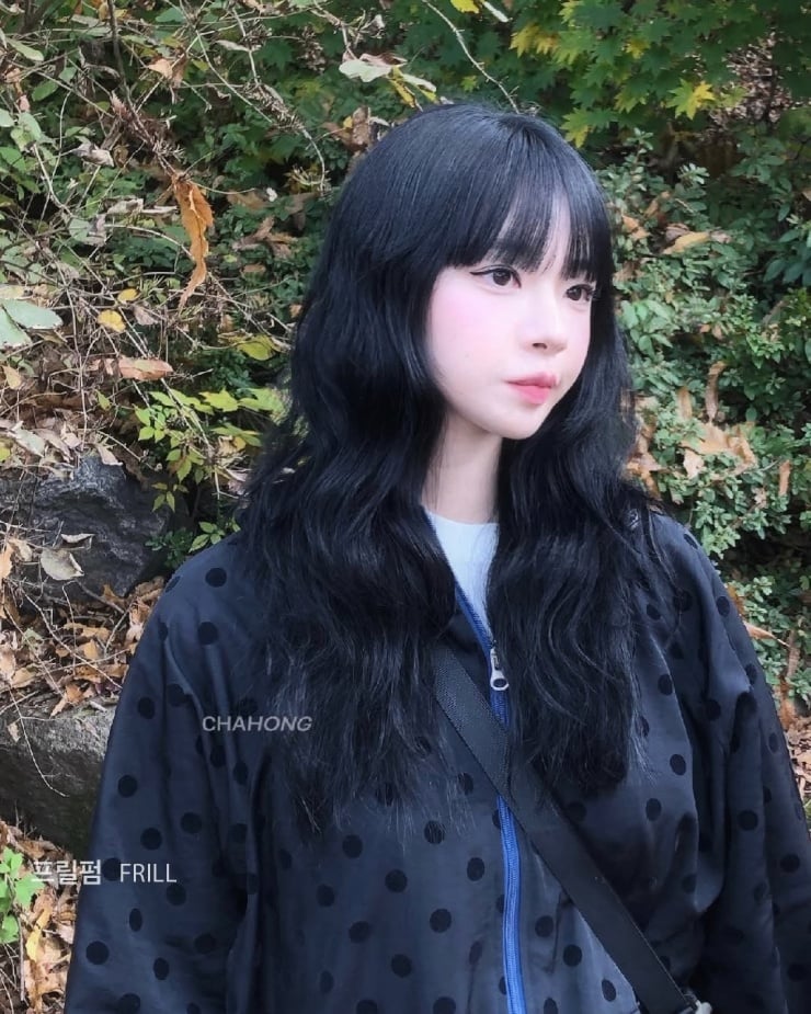 Đây là lựa chọn lý tưởng cho những cô nàng yêu thích phong cách nữ tính, tươi sáng và có chút cổ điển. 