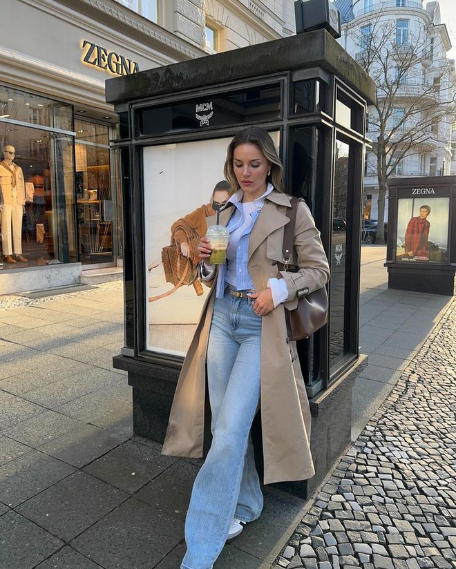 Trench coat là món đồ không thể thiếu trong tủ đồ mùa thu, đặc biệt với những ai yêu phong cách cổ điển pha lãng mạn