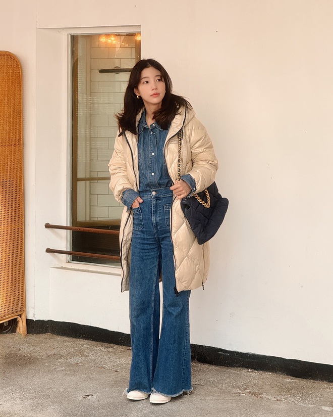 Áo sơ mi denim cũng là lựa chọn hoàn hảo cho những ai muốn tìm kiếm sự cân bằng giữa thanh lịch và thoải mái.