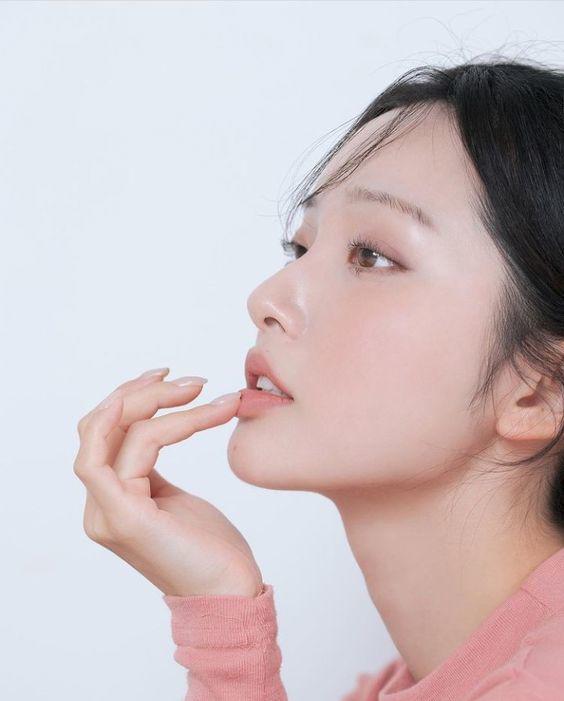 Nhiều người nghĩ tẩy tế bào chết càng nhiều thì da càng sạch và mịn, nhưng điều này hoàn toàn sai.