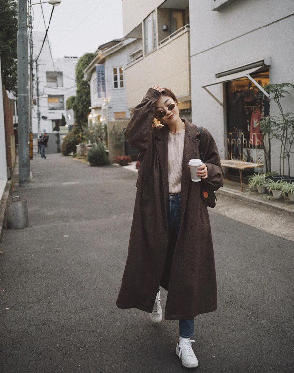 Nếu giày lười đại diện cho nét cổ điển thì giày thể thao lại mang đến tinh thần phóng khoáng và năng động.